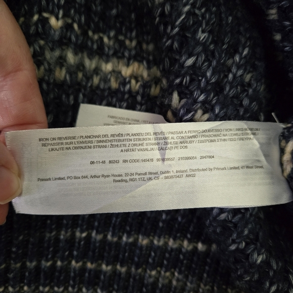 Primark Navy and Cream Knit Men's Large Sweater - Picture 8 of 9